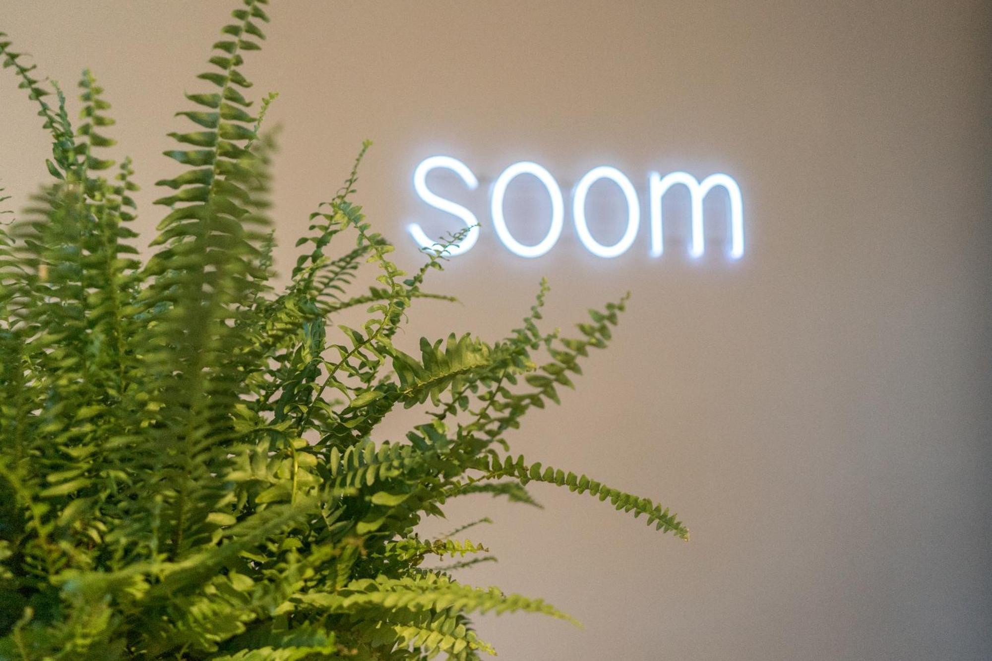 Soom Salzburg I Kapselhotel Ngoại thất bức ảnh