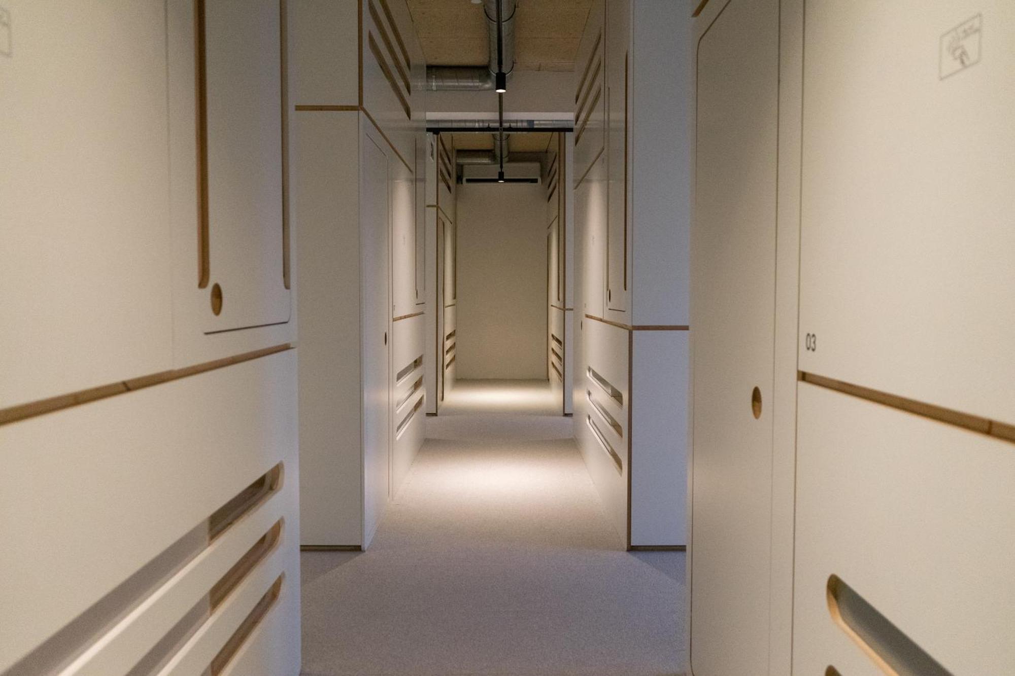 Soom Salzburg I Kapselhotel Ngoại thất bức ảnh