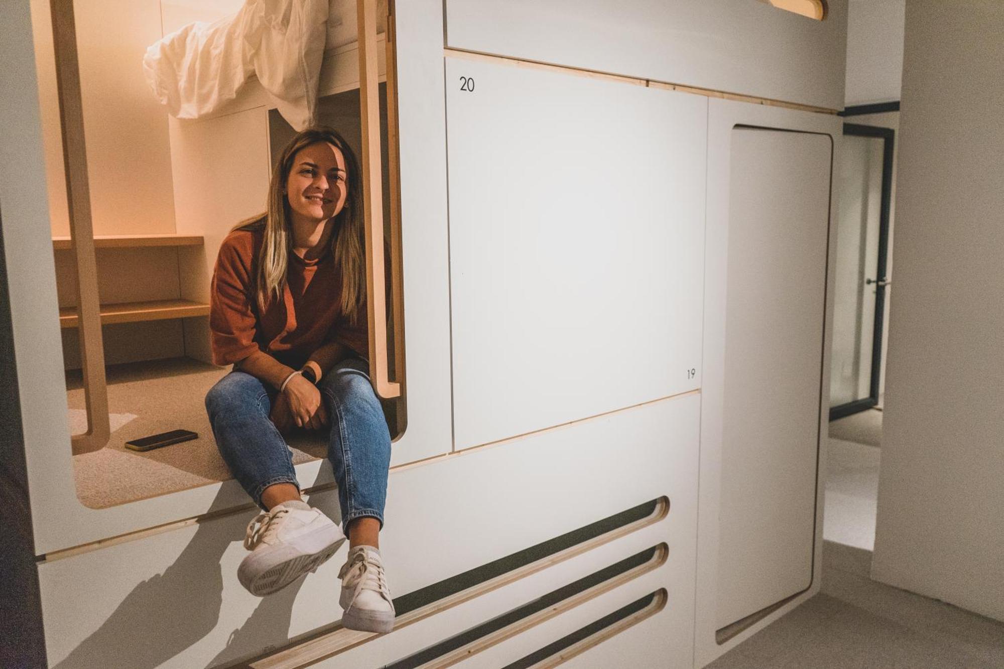 Soom Salzburg I Kapselhotel Ngoại thất bức ảnh